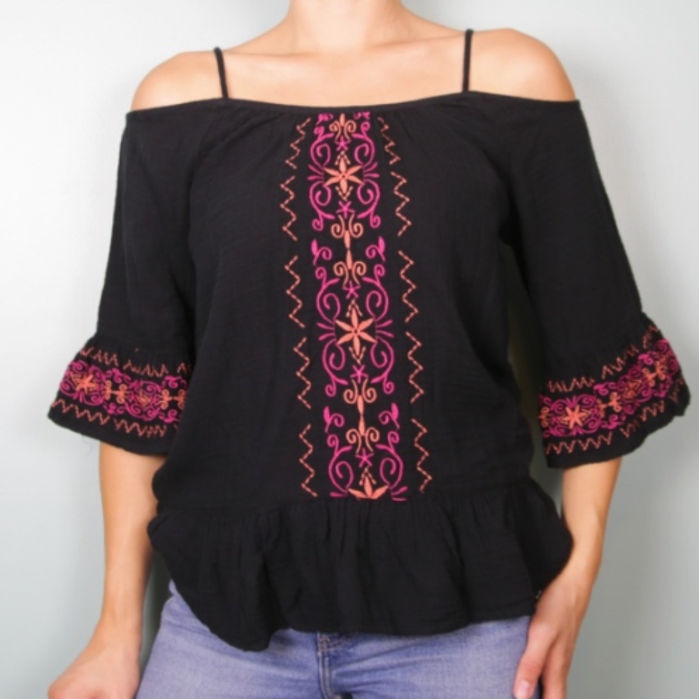 NWT Beach Lunch Lounge Off the Shoulder